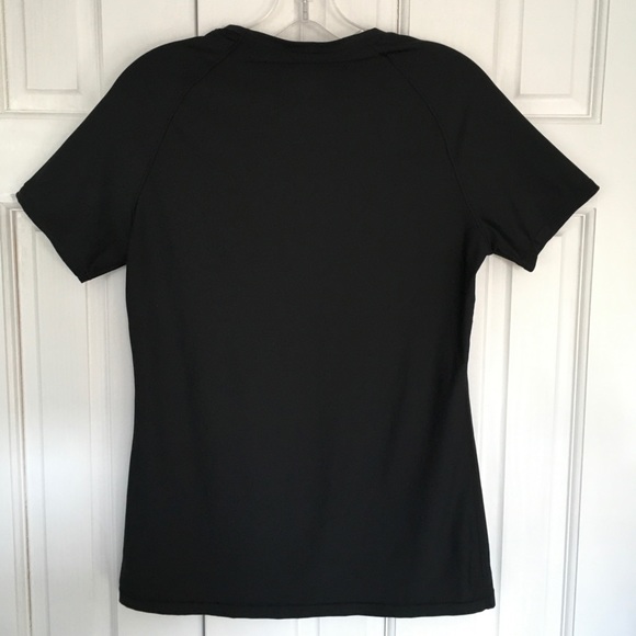 Under Armour Fitted Women’s Crewneck T-shirt SizeM - Picture 6 of 10